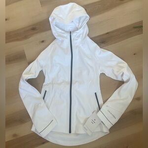 NWTS Lululemon Cross Chill 4 waterproof windproof jacket white xs